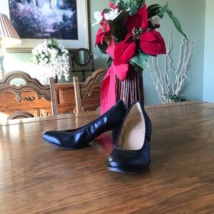Naturalizer Black Leather Pumps Size 8 Classic Mid Heel Work Shoes